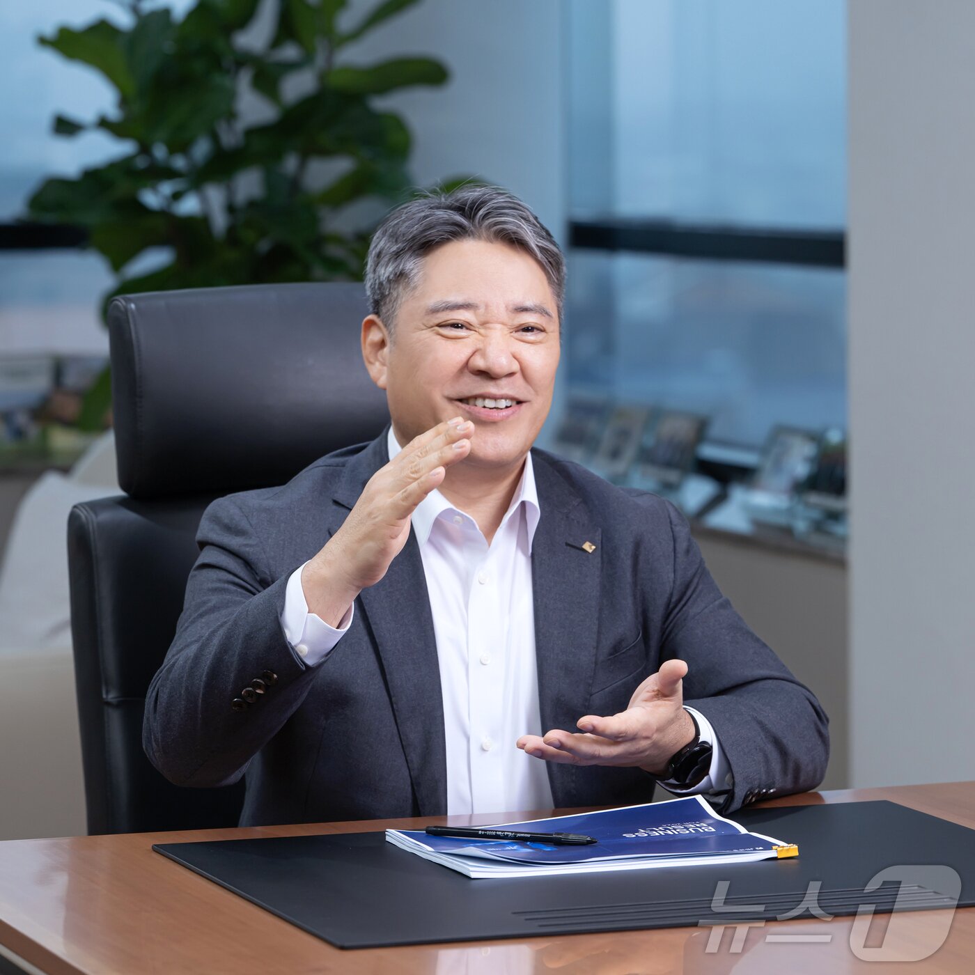 본문 이미지 - 전북은행 백종일 은행장이 연임 인터뷰에 응하고 있다(전북은행 제공. 재판매 및 DB금지). 2025.2.25/뉴스1