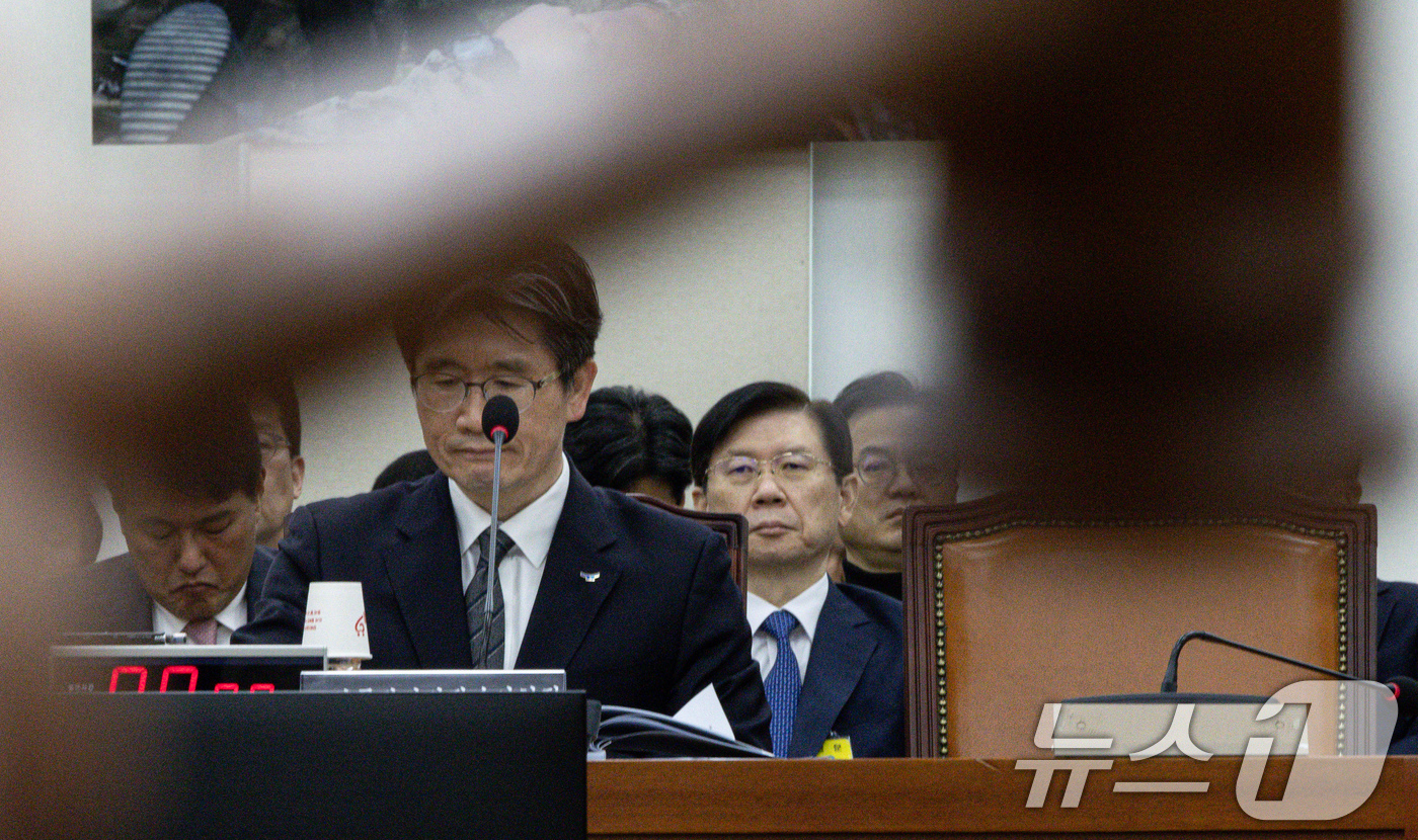 (서울=뉴스1) 이재명 기자 = 오동운 고위공직자범죄수사처(공수처) 처장이 25일 오후 서울 여의도 국회에서 열린 윤석열 정부의 비상계엄 선포를 통한 내란 혐의 진상규명 국정조사 …