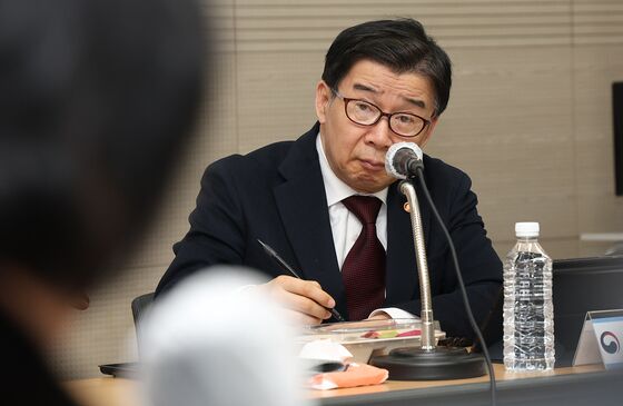 권익위 "尹 파면 요구 공무원 징계는 인사보복 아냐…정치 중립 위반"