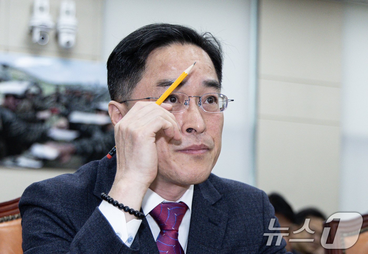 (서울=뉴스1) 이재명 기자 = 이진동 대검찰청 차장 검사가 25일 오후 서울 여의도 국회에서 열린 윤석열 정부의 비상계엄 선포를 통한 내란 혐의 진상규명 국정조사 제5차 청문회에 …