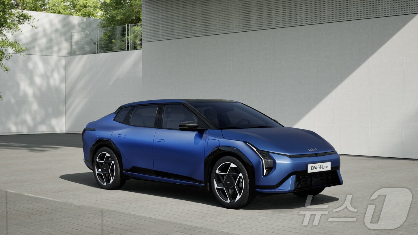 본문 이미지 - 기아 EV4 GT 모델.(기아 제공) 