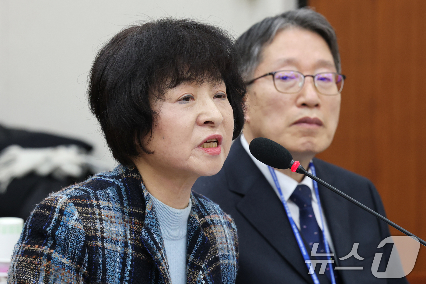 (서울=뉴스1) 이광호 기자 = 박지향 동북아역사재단 이사장이 26일 오전 서울 여의도 국회에서 열린 교육위원회 전체회의에서 의원 질의에 답하고 있다.2025.2.26/뉴스1