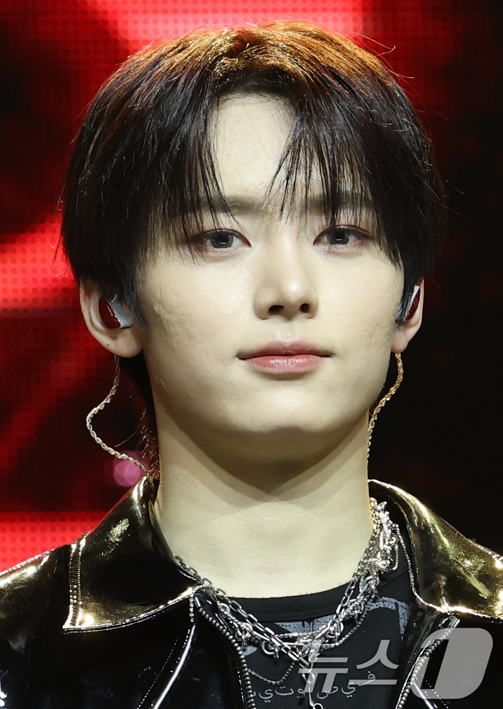 (서울=뉴스1) 권현진 기자 = 그룹 누에라(NouerA)의 판이 26일 서울 용산구 블루스퀘어 마스터카드홀에서 가진 첫 번째 미니 앨범 '챕터: 뉴 이즈 나우(Chapter: N …