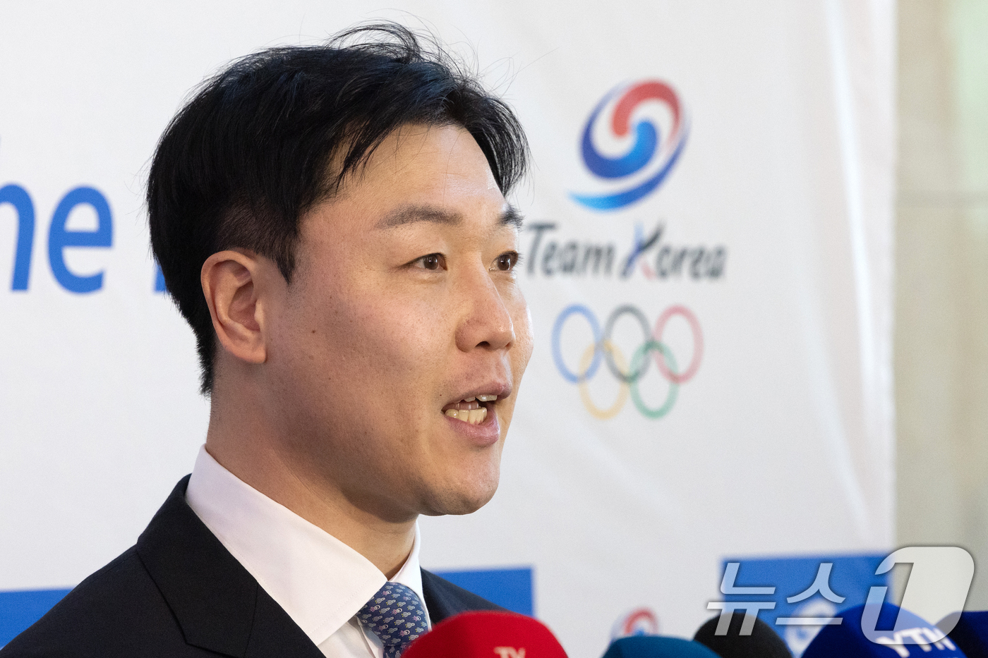 (서울=뉴스1) 이승배 기자 = 국제올림픽위원회(IOC) 선수위원에 도전하는 봅슬레이 메달리스트 원윤종이 26일 오후 서울 송파구 올림픽회관에서 열린 국내 후보 비공개 면접에 참석 …