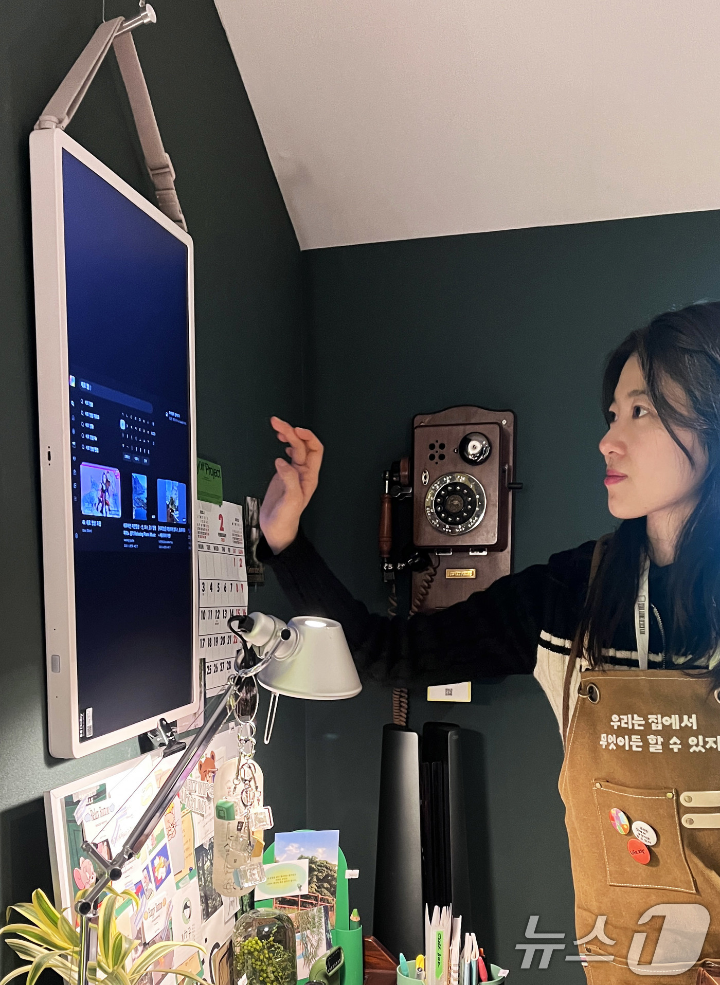 (서울=뉴스1) = LG전자는 홈 라이프스타일 커뮤니티 '라이프집'이 내달 2일까지 서울 강남구 삼성동 코엑스에서 열리는 '서울리빙디자인페어'에서 이색 고객경험 공간을 운영한다고 …