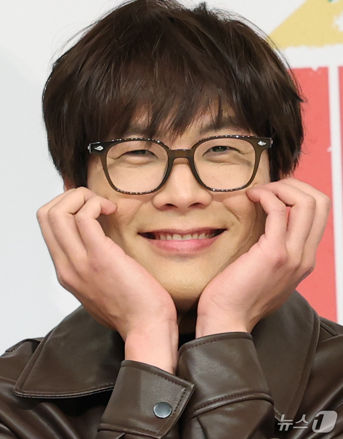 (서울=뉴스1) 권현진 기자 = 배우 최다니엘이 27일 서울 양천구 목동 SBS에서 열린 예능 ‘정글밥2 - 페루밥, 카리브밥’ 제작발표회에서 포즈를 취하고 있다. ‘정글밥2 - …