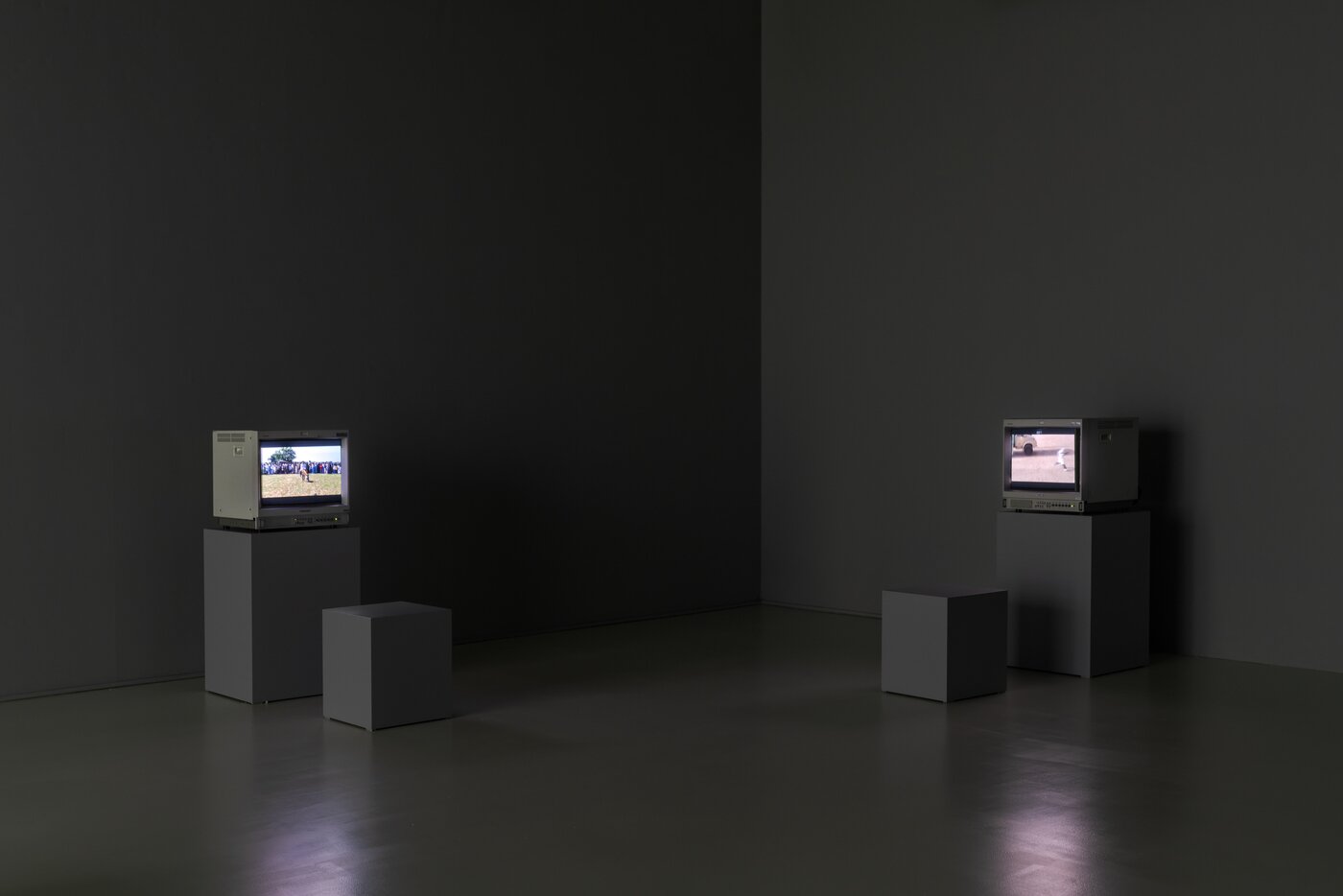 본문 이미지 - Wael Shawky_Telematch and Other Stories_installation view &#40;바라캇 컨템포러리 제공&#41;