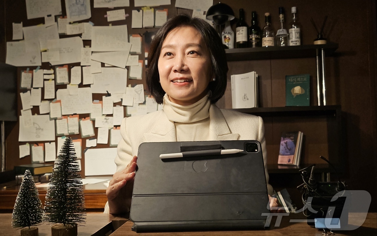 (대구=뉴스1) 남승렬 기자 = 허은아 전 개혁신당 대표가 28일 대구 중구의 한 카페에서 기자들과 만나 질문에 답하고 있다. 2025.2.28/뉴스1