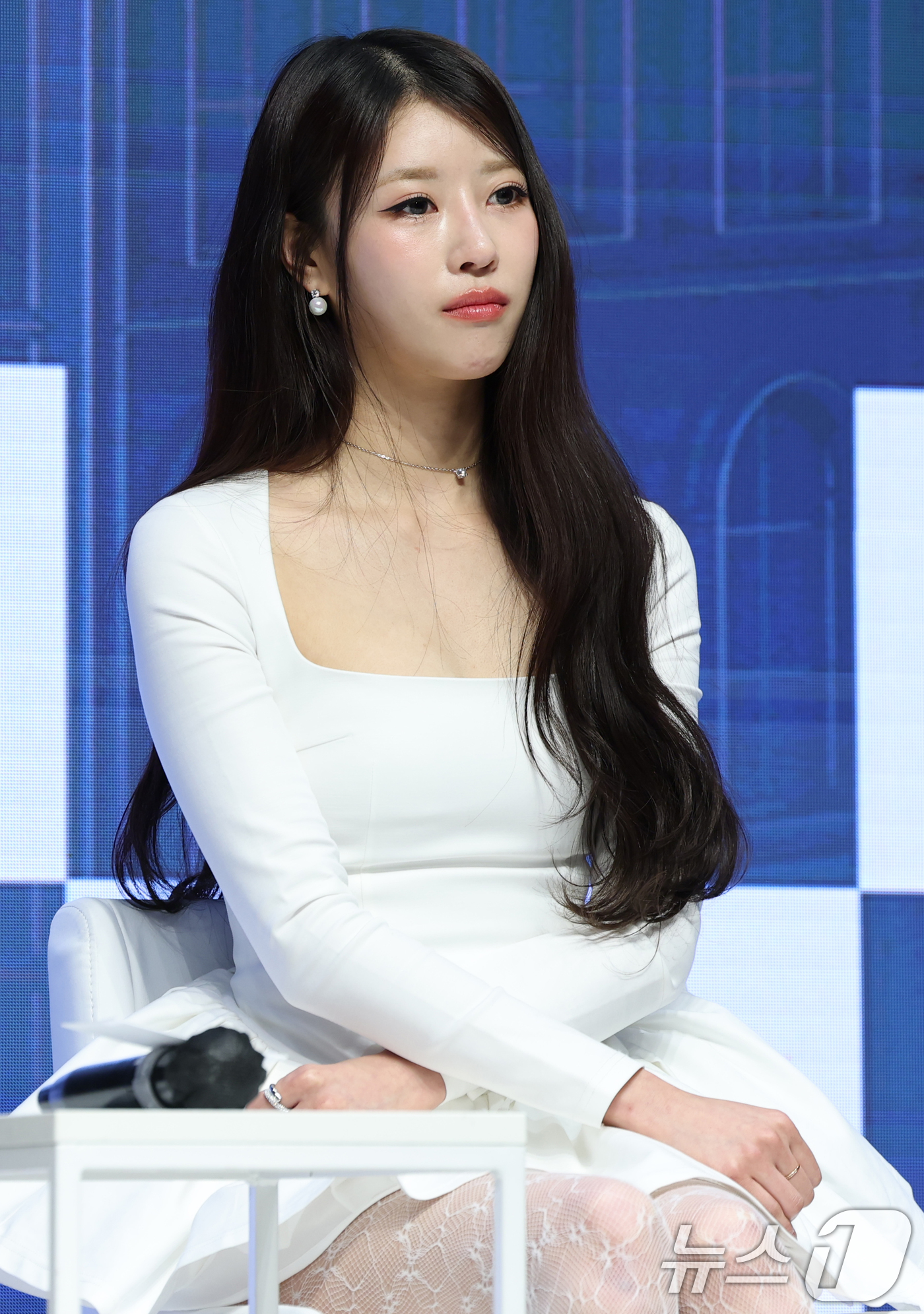 (서울=뉴스1) 권현진 기자 = 가수 이미주가 4일 오전 서울 강남구 강남 엘리에나 호텔에서 열린 Mnet ‘커플팰리스2’ 제작발표회에 참석해 객석을 바라보고 있다.‘커플팰리스2’ …