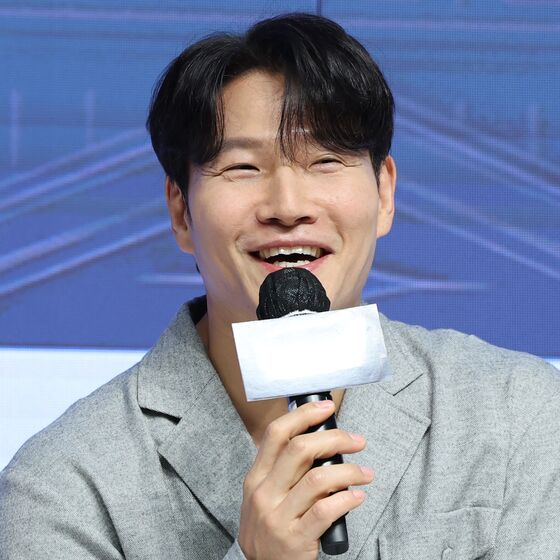 '늦깎이 품절남' 김종국, 예비신부는 비연예인…결혼식은 조용히 비공개로