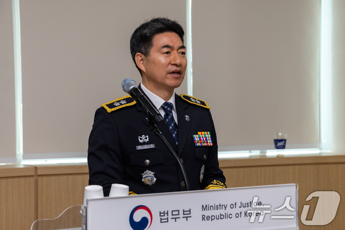 (서울=뉴스1) 국회사진취재단 = 최규철 서울동부구치소장이 5일 송파구 동부구치소에서 열린 ‘윤석열 정부의 비상계엄 선포를 통한 내란혐의 진상규명 국정조사특별위원회(내란 국조특위) …