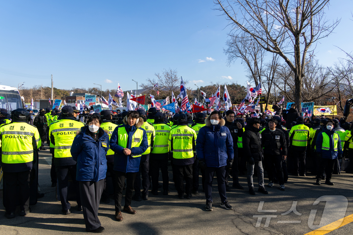 (서울=뉴스1) 국회사진취재단 = '윤석열 정부의 비상계엄 선포를 통한 내란혐의 진상규명 국정조사특별위원회(내란 국조특위)’ 2차 현장조사 청문회가 진행된 5일 오후 경기 의왕시 …