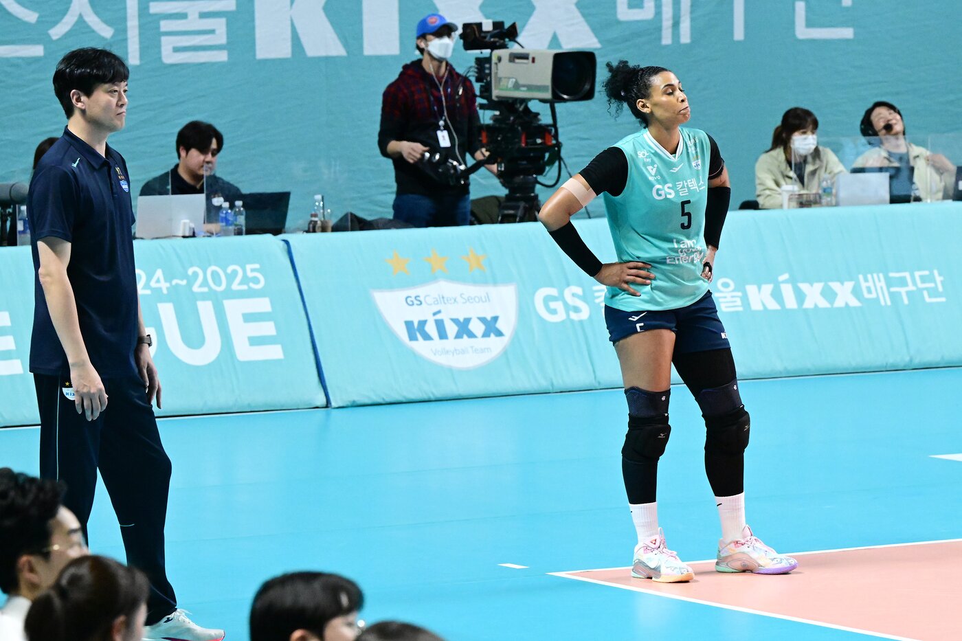 본문 이미지 - GS칼텍스 이영택 감독과 지젤 실바. &#40;KOVO 제공&#41;