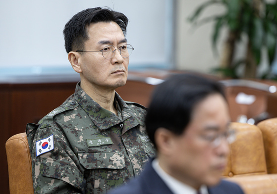 국방부, '국회 봉쇄·정치인 체포조' 이상현·김대우 준장 파면