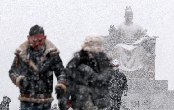 정부, '대설·한파' 대비 대책 점검…수험생 안전관리도 만전