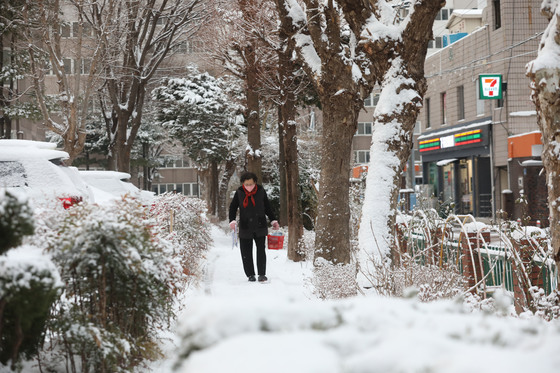 [오늘의날씨] 인천(14일,일)…서해5도 1~5㎝ 눈, 최저 -7~0도