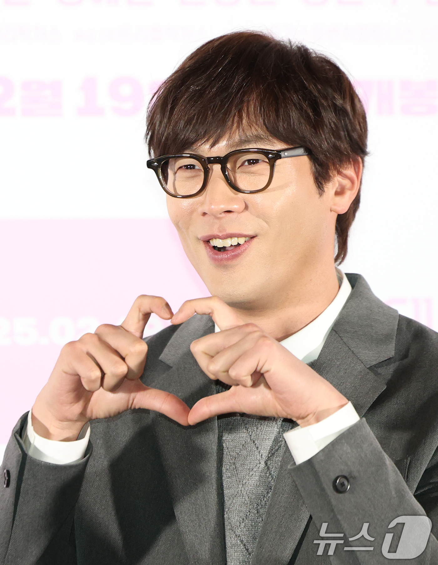 (서울=뉴스1) 권현진 기자 = 배우 최다니엘이 7일 오후 서울 용산구 CGV 용산점에서 열린 영화 '써니데이' 언론시사회 및 기자간담회에 참석해 포즈를 취하고 있다.'써니데이'는 …