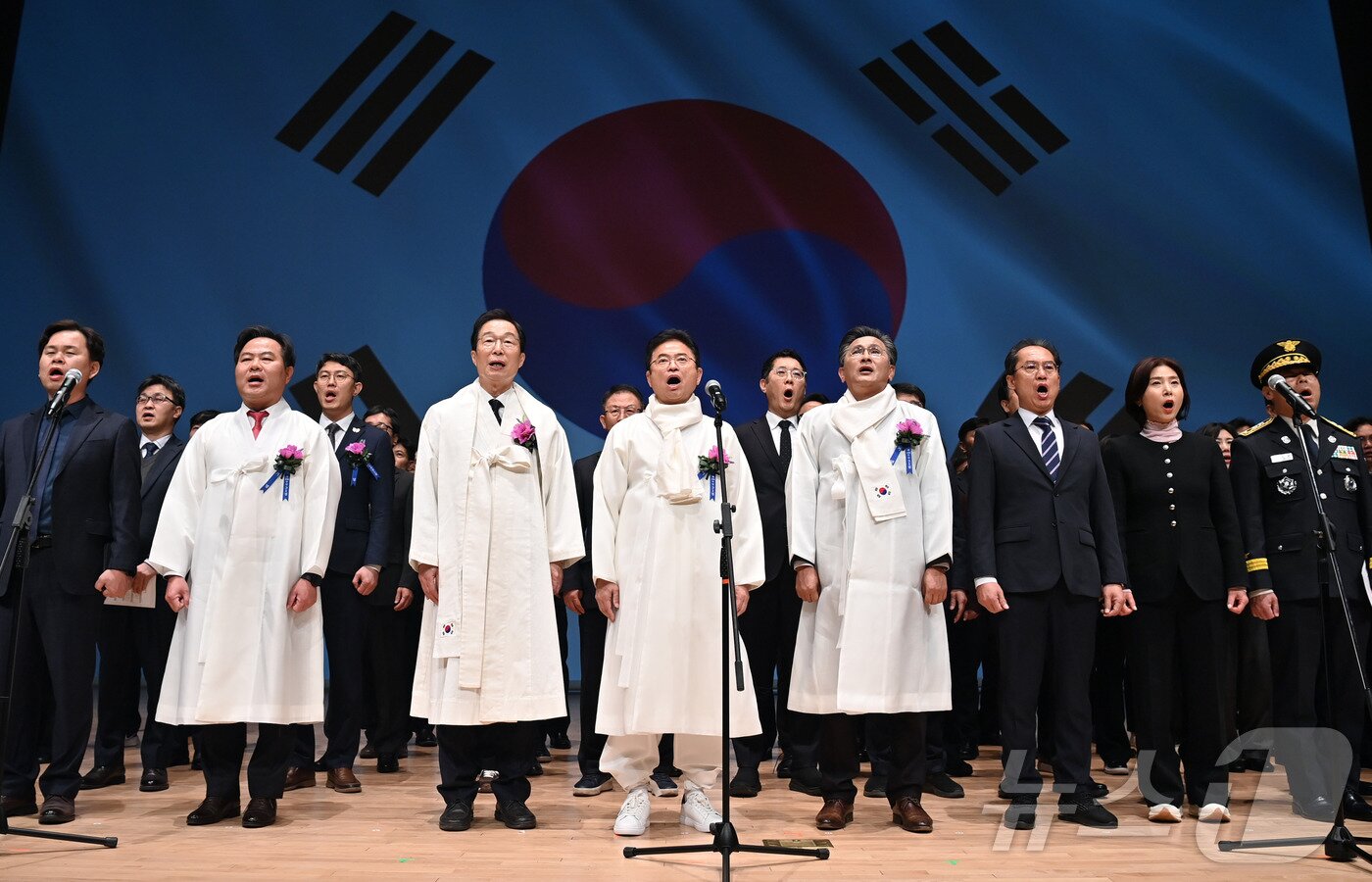 본문 이미지 - 경북도는 1일 독립유공자 등 700여명이 참석한 가운데 삼일절 기념식을 개최했다.(경북도 제공. 재판매 및 DB 금지)