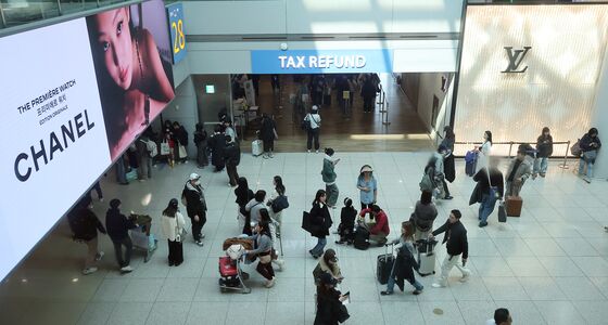 "인천공항 임대료 깎아달라"…신라·신세계免, 조정신청