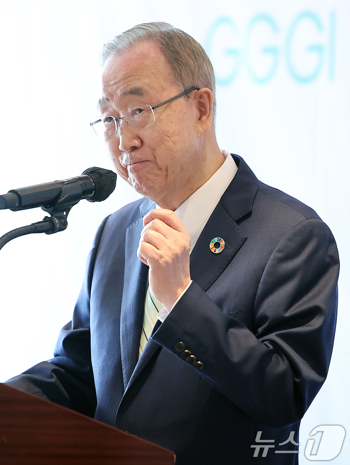(서울=뉴스1) 김진환 기자 = 반기문 글로벌녹색성장연구소(GGGI) 의장이 11일 서울 중구 웨스틴 조선호텔에서 열린 김상협 사무총장 취임식에 참석해 환영사를 하고 있다. 202 …