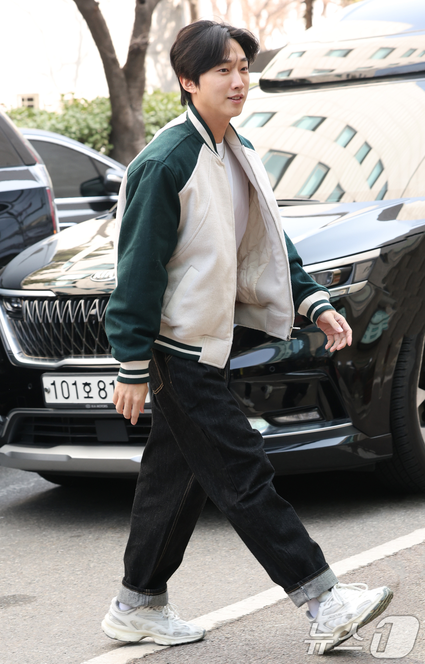 (서울=뉴스1) 권현진 기자 = 배우 겸 가수 진영이 11일 서울 영등포구 KBS에서 열린 음악 프로그램 '박보검의 칸타빌레-더 시즌즈' 녹화에 참석하고 있다. 2025.3.11/ …