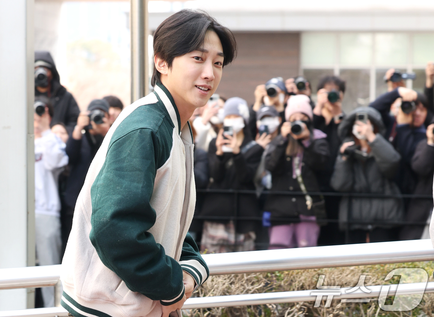 (서울=뉴스1) 권현진 기자 = 배우 겸 가수 진영이 11일 서울 영등포구 KBS에서 열린 음악 프로그램 '박보검의 칸타빌레-더 시즌즈' 녹화에 참석하고 있다. 2025.3.11/ …