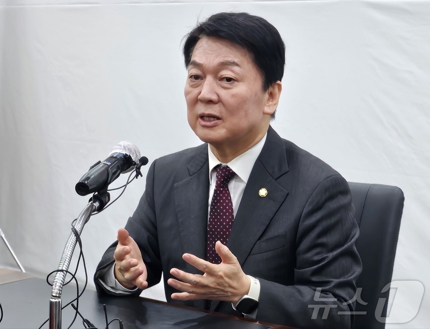 (대구=뉴스1) 남승렬 기자 = 안철수 국민의힘 의원(경기 성남시 분당구갑)이 12일 오전 대구 수성구 범어동 국민의힘 대구시당에서 열린 당원 간담회에서 발언하고 있다. 2025. …