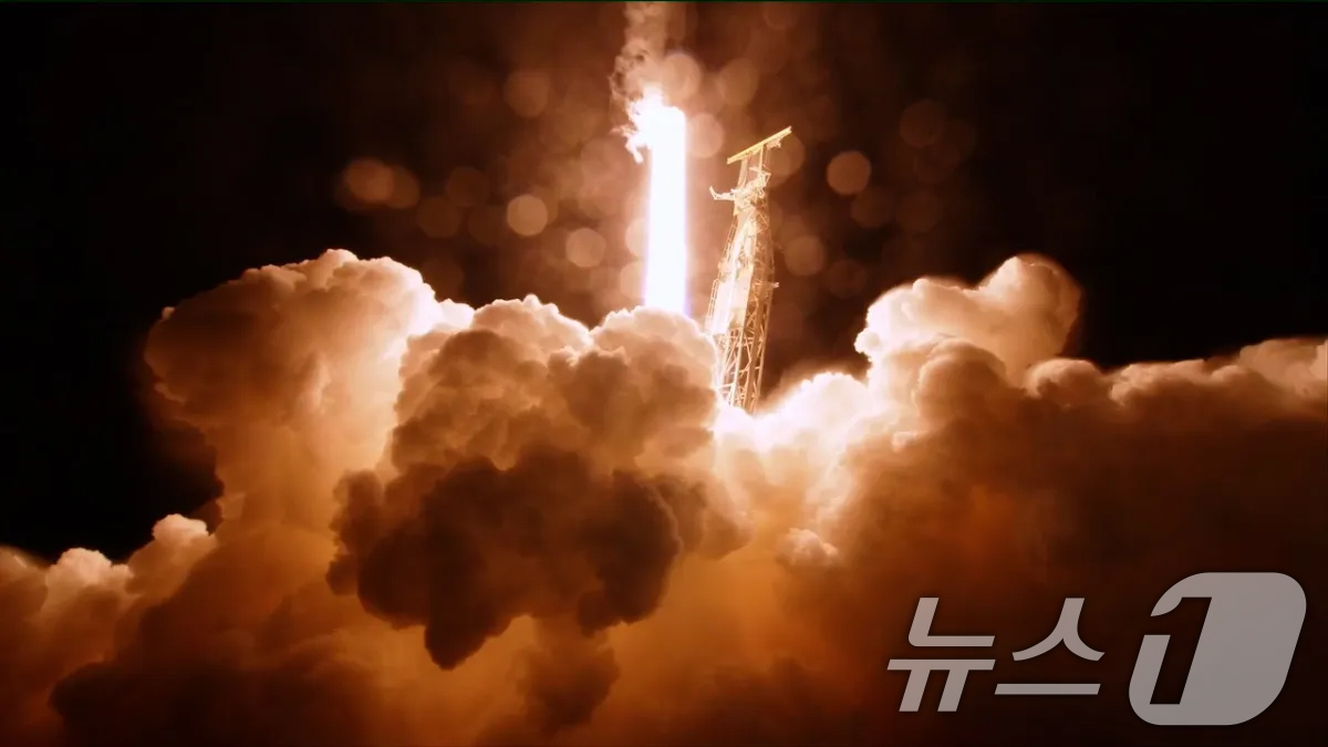 (서울=뉴스1) = 미국 항공우주국(NASA)과 한국천문연구원이 공동 개발한 우주망원경 '스피어엑스'가 12일 낮 12시 10분(한국시간) 미국 캘리포니아주 밴덴버그 우주기지에서 …