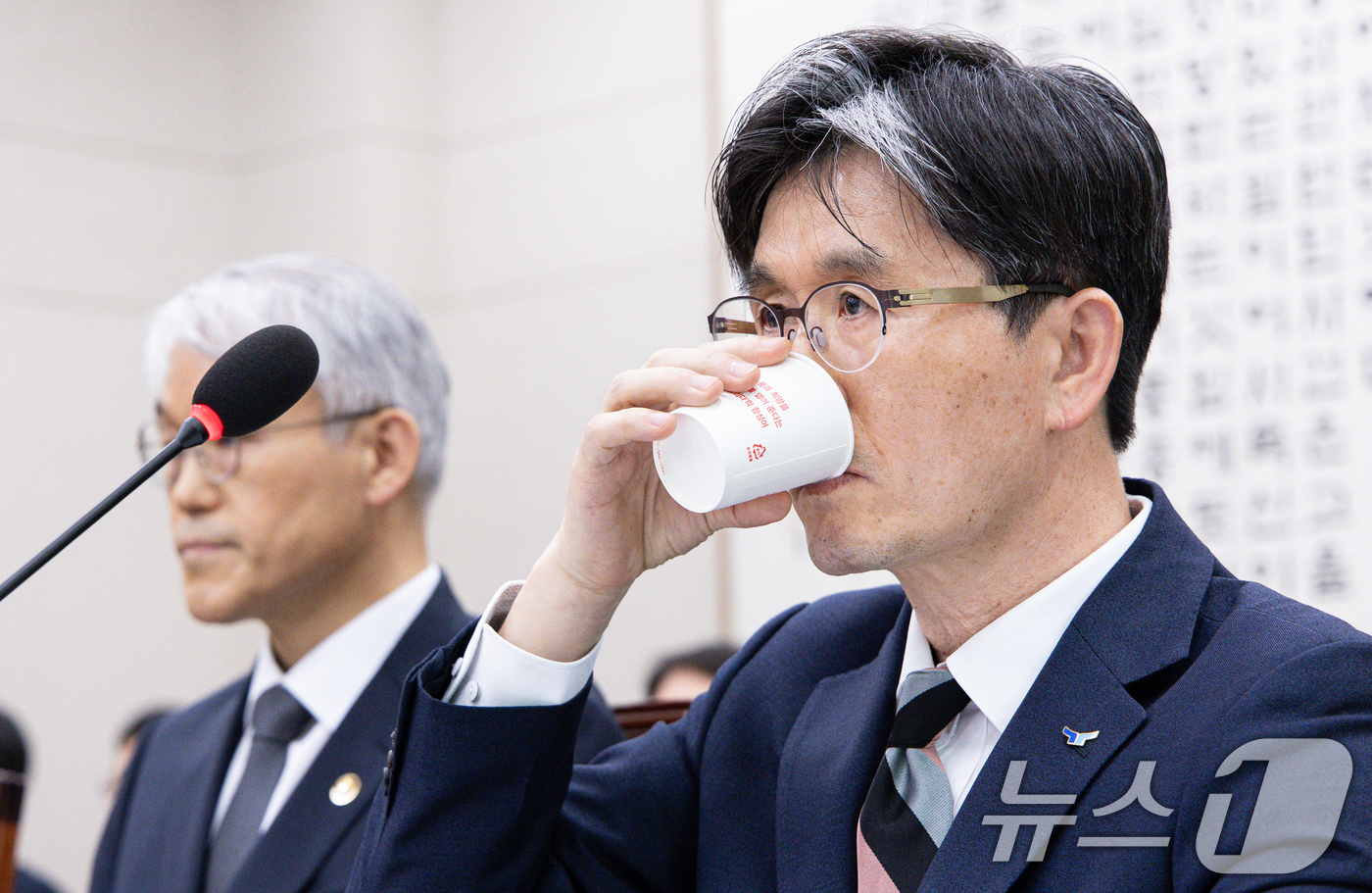 (서울=뉴스1) 이재명 기자 = 오동운 고위공직자범죄수사처(공수처) 처장이 12일 오후 서울 여의도 국회에서 열린 제423회 국회(임시) 법제사법위원회 제1차 전체회의에서 의원 질 …