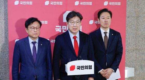 권성동 원내대표, 현안 관련 백브리핑