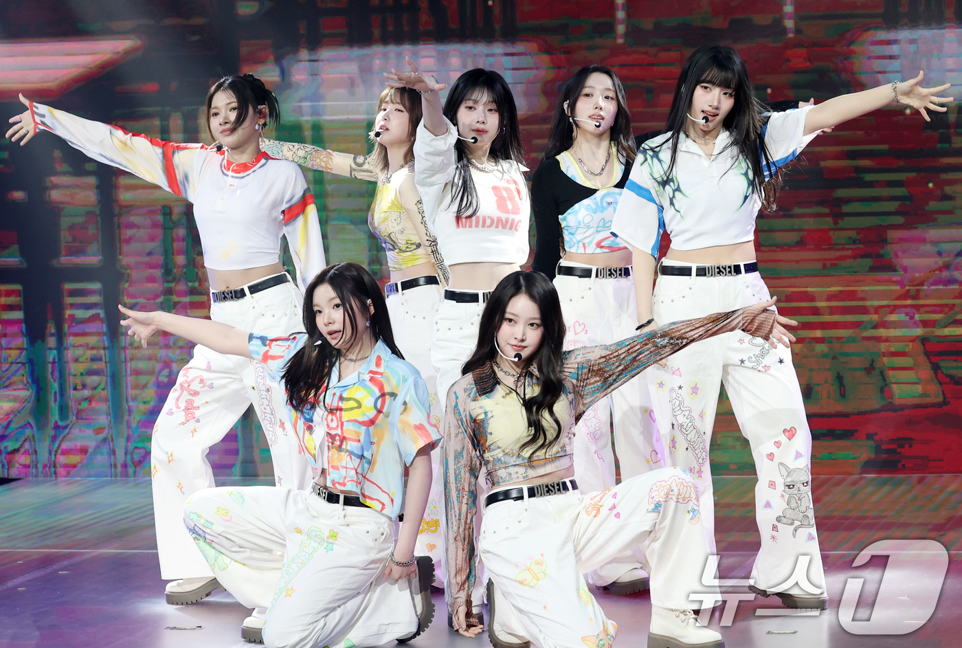 (서울=뉴스1) 권현진 기자 = 걸그룹 세이마이네임(SAY MY NAME)이 12일 오후 서울 마포구 상암동 쇼킹케이팝센터에서 가진 두 번째 앨범 'My Name Is...(마이 …