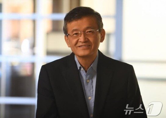 본문 이미지 - 립부 탄 신임 CEO - 인텔 홈피 갈무리