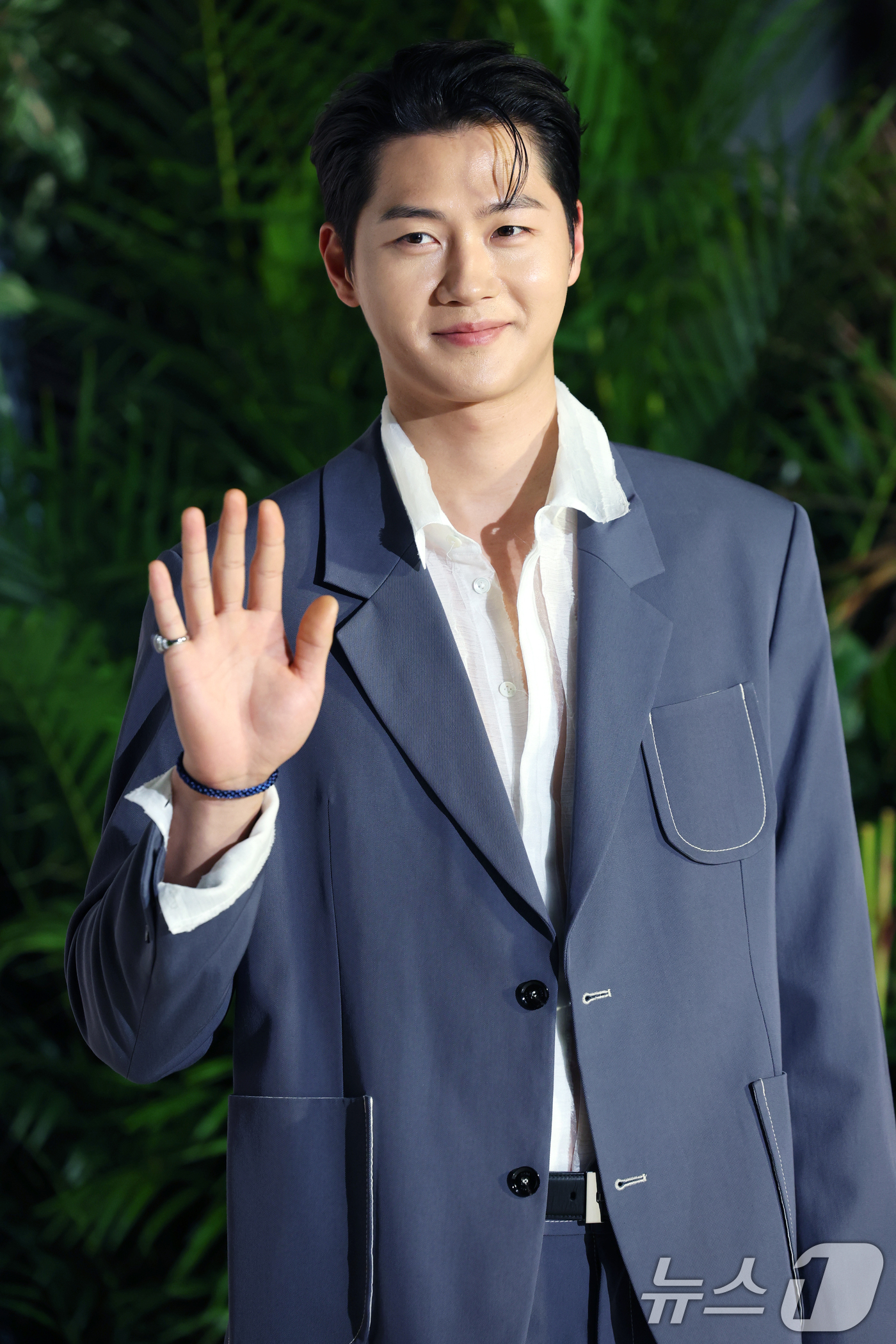 (서울=뉴스1) 권현진 기자 = 배우 오상욱이 13일 서울 강남구 조선팰리스호텔에서 열린 ‘2025 무슈 프레드 아이디얼 라이트 하이주얼리’ 포토콜에 참석해 포즈를 취하고 있다. …