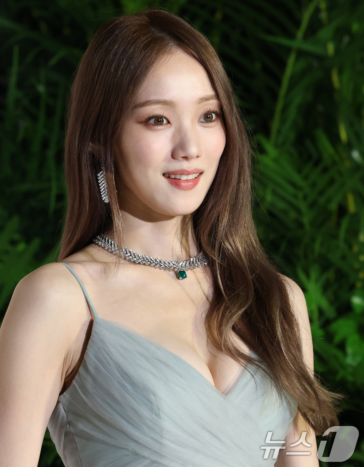 (서울=뉴스1) 권현진 기자 = 배우 이성경이 13일 서울 강남구 조선팰리스호텔에서 열린 ‘2025 무슈 프레드 아이디얼 라이트 하이주얼리’ 포토콜에 참석해 포즈를 취하고 있다. …