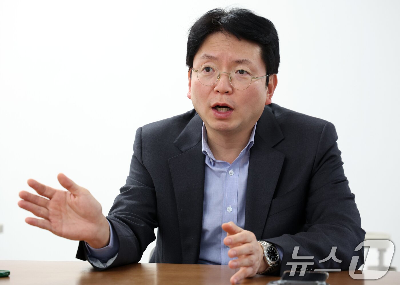 본문 이미지 - 김학균 한국벤처캐피탈협회 회장이 13일 서울 강남구 트레이드 타원에서 뉴스1과 인터뷰를 하고 있다. 2025.3.14 ⓒ 뉴스1 김명섭 기자