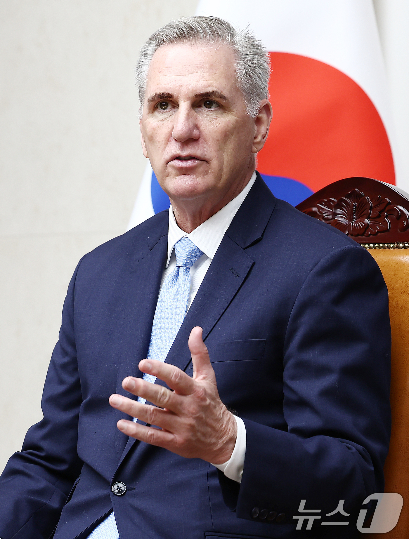 (서울=뉴스1) 김민지 기자 = 케빈 매카시 미국 전 하원의장이 14일 오전 서울 여의도 국회 의장접견실에서 우원식 국회의장을 접견, 발언하고 있다. 2025.3.14/뉴스1