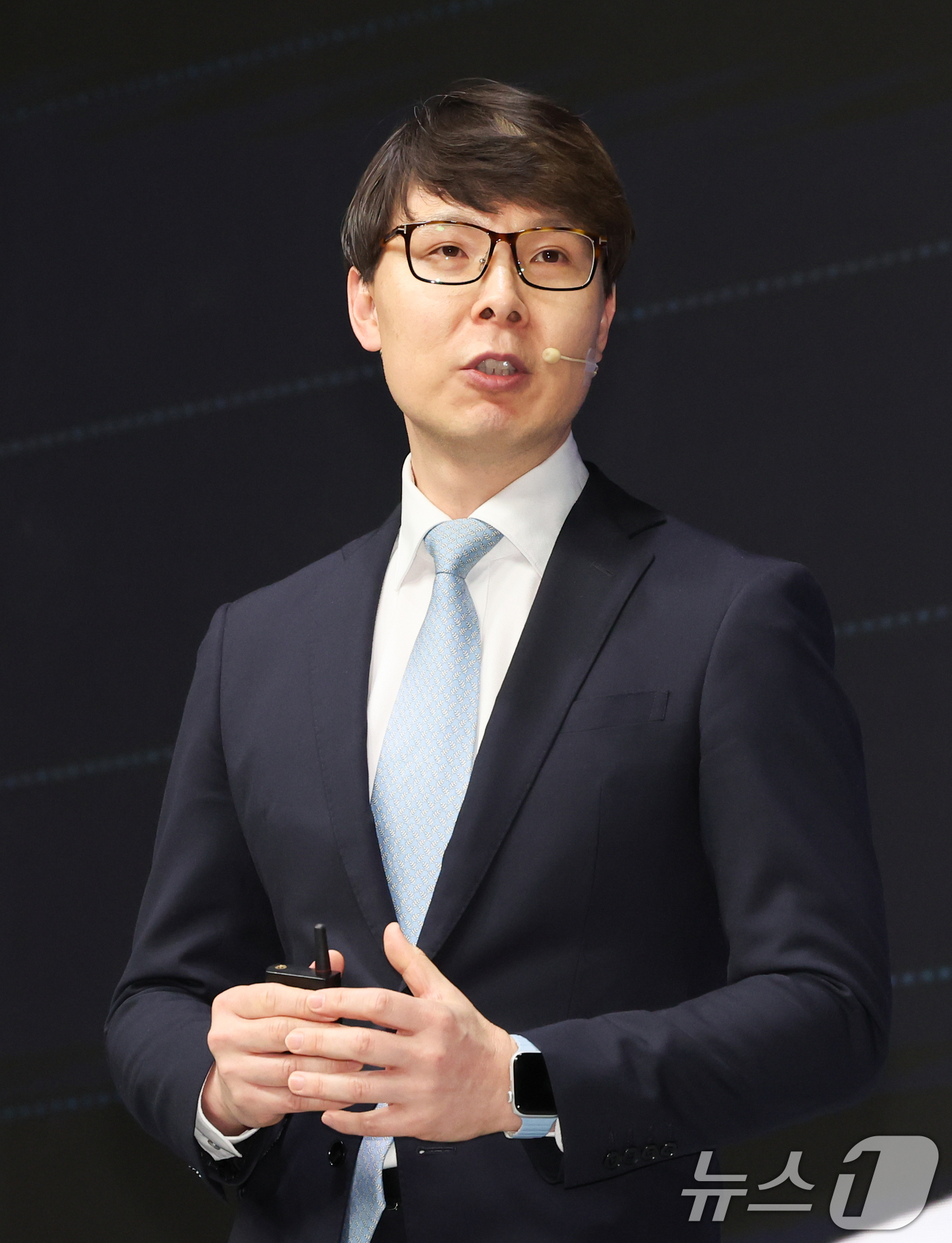 (서울=뉴스1) 허경 기자 = 구자현 이베이재팬 대표가 14일 서울 강남구 그랜드 인터컨티넨탈 서울 파르나스 호텔에서 열린 2025 큐텐재팬 'K뷰티 메가 컨퍼런스’에서 K-뷰티의 …