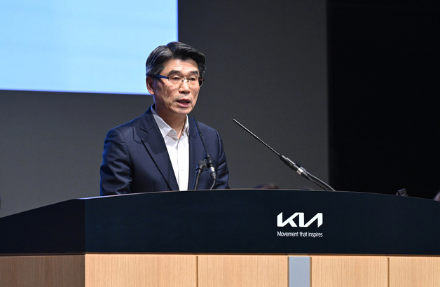 송호성 기아 사장 "2030년 전기차 모델 13개 출시…EV 대중화 이끈다"