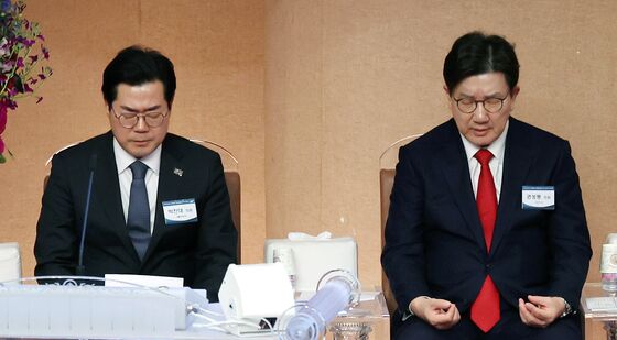 기도하는 박찬대·권성동 원내대표