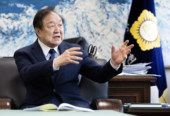 헌정회 "李대통령 개헌의지 적극 지지…정치 선진국 기대"