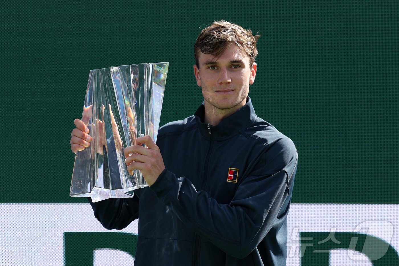 (인디언 웰스 AFP=뉴스1) 우동명 기자 = 영국의 잭 드레이퍼가 16일(현지시간) 캘리포니아주 인디언 웰스에서 열린 ATP 투어 BNP 파리바오픈 단식 결승서 덴마크의 홀게르 …