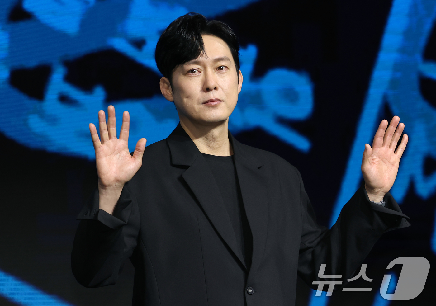 (서울=뉴스1) 권현진 기자 = 배우 박병은이 17일 오전 서울 영등포구 콘래드호텔에서 열린 디즈니플러스 '하이퍼나이프' 제작발표회에 참석해 포즈를 취하고 있다.'하이퍼나이프'는 …