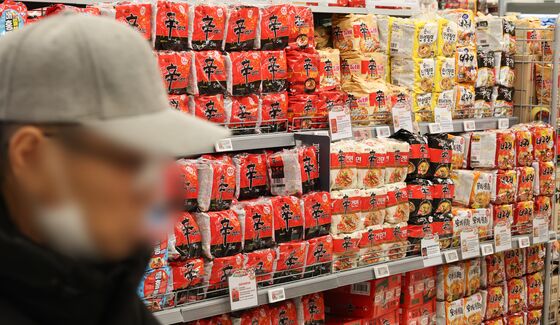 LS證 "농심, 1분기 실적 기대치 하회 전망…신라면 툼바 성공 필수"