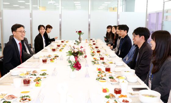 7급 공무원 공채 경쟁률 44.6대 1…작년보다 늘었다