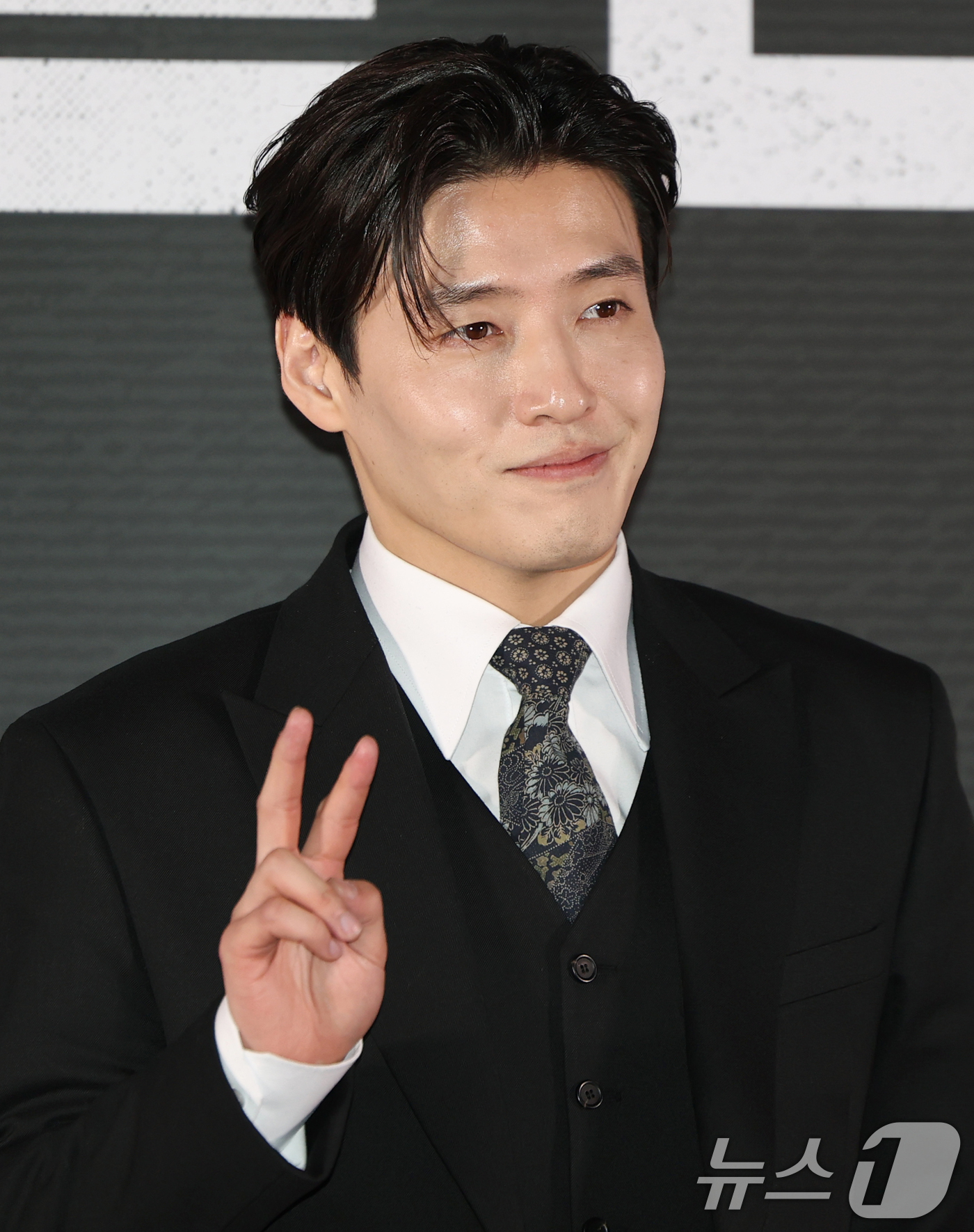 (서울=뉴스1) 권현진 기자 = 배우 강하늘이 17일 서울 송파구 롯데시네마 월드타워점에서 열린 영화 '스트리밍' 언론시사회에서 포즈를 취하고 있다.‘스트리밍’은 구독자수 1위의 …