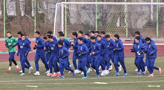 A매치 앞두고 훈련 나선 축구대표팀