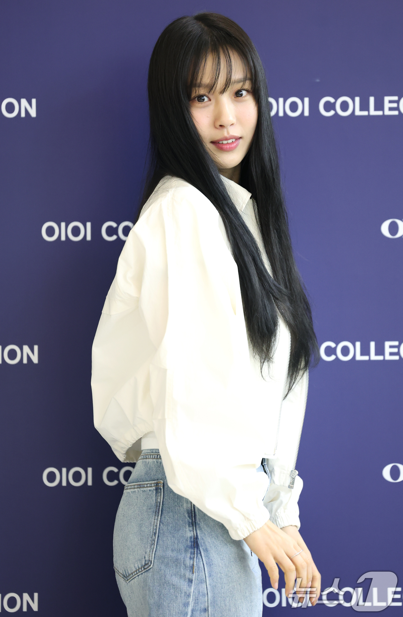 (서울=뉴스1) 권현진 기자 = 배우 고민시가 18일 오전 서울 영등포구 현대백화점 더현대 서울에서 열린 패션브랜드 오아이오아이 컬렉션 행사에 참석해 포즈를 취하고 있다. 2025 …