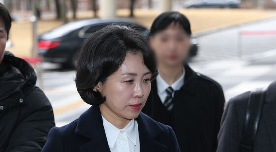 수원지법 들어서는 김혜경