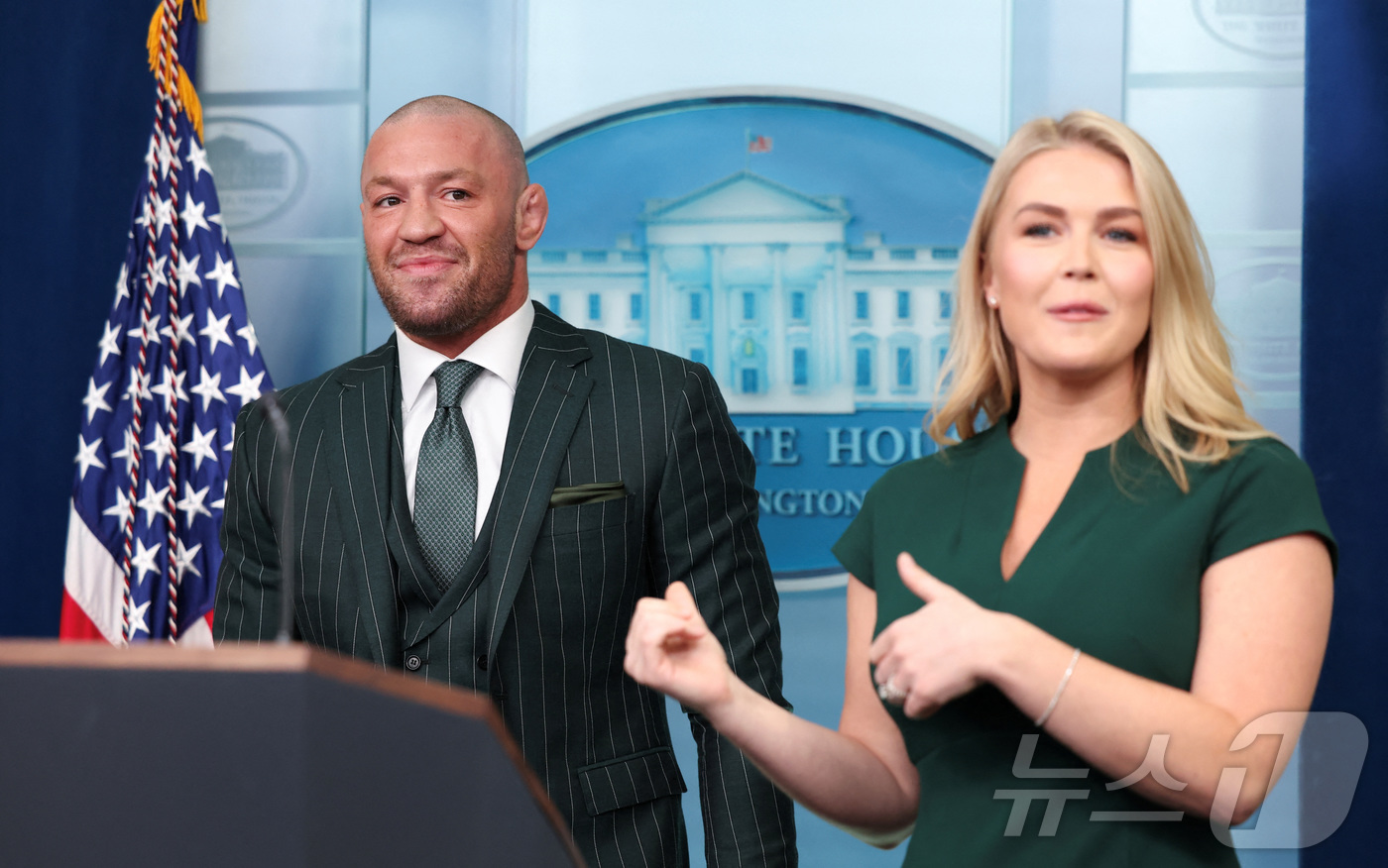 (워싱턴DC 로이터=뉴스1) 박우영 기자 = UFC 파이터 코너 맥그리거가 백악관에서 기자회견에 나선 모습. 2025.03.18ⓒ 로이터=뉴스1