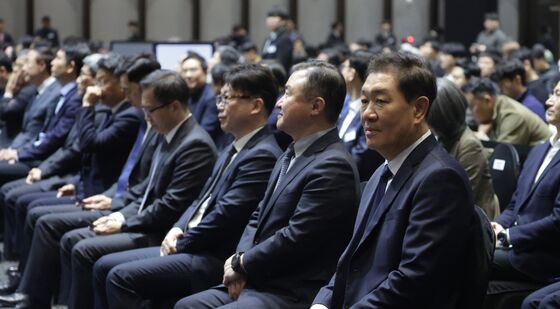주주총회 참석한 한종희 부회장
